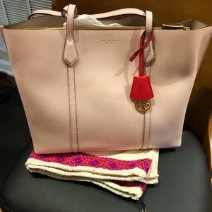 PERRY TRIPLE-COMPARTMENT TOTE BAG